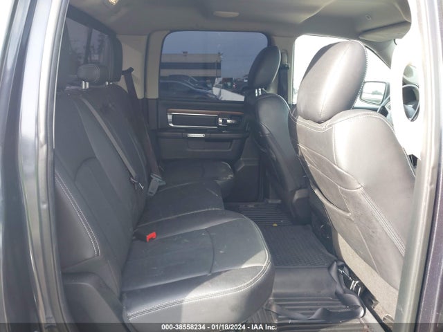 2018 RAM 1500 LARAMIE 4X4 5'7 BOX VIN: 1C6RR7NT9JS162408