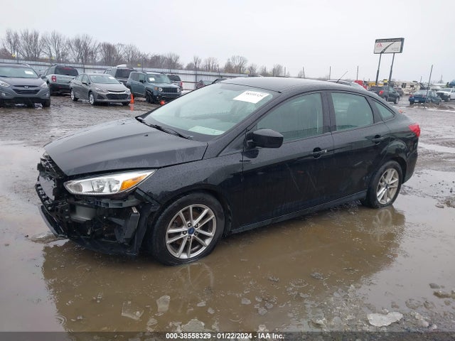 Ford FOCUS SE 2018 1FADP3F28JL234223 Image 2