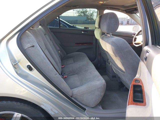 2002 TOYOTA CAMRY XLE VIN: JTDBE32K620056151