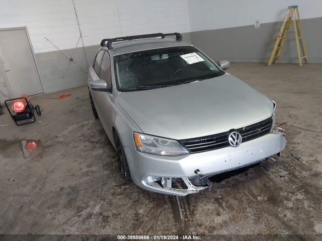 2014 3VWLL7AJ8EM275945 main image