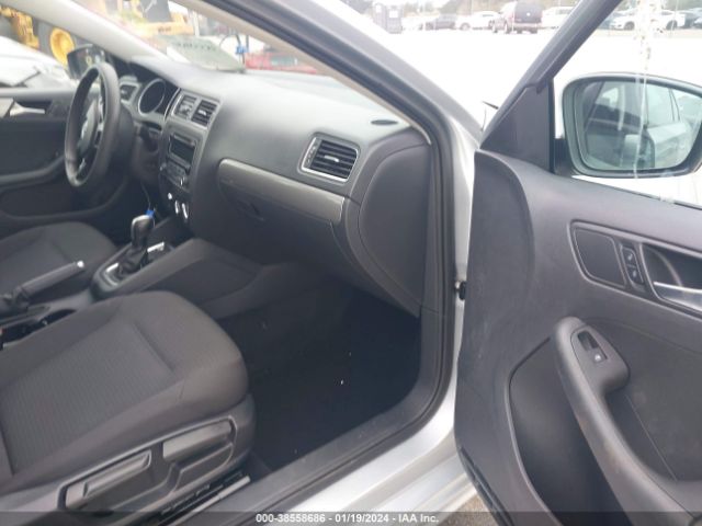 3VWD17AJ8FM208872 Volkswagen Jetta 1.8t Se