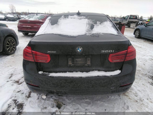 WBA8A3C53JA499717 BMW 320i Xdrive