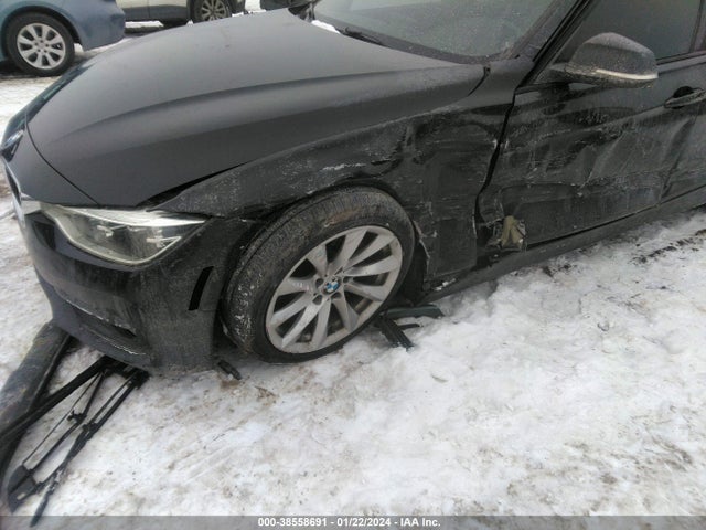 WBA8A3C53JA499717 BMW 320i Xdrive
