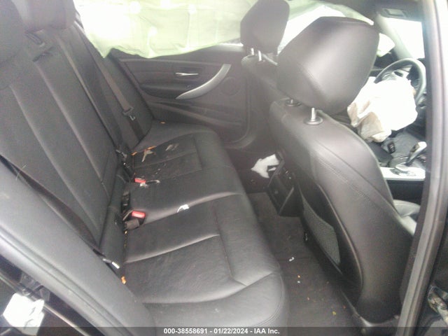 WBA8A3C53JA499717 BMW 320i Xdrive