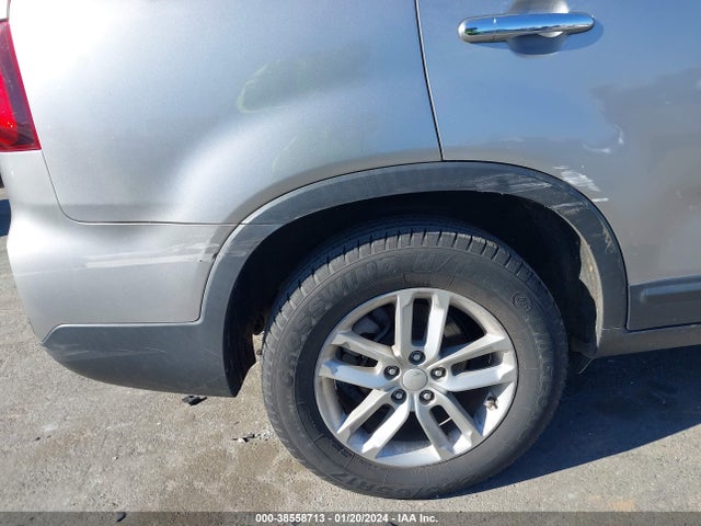 KIA Sorento Lx V6 2015 5XYKTDA77FG646836 Image 12