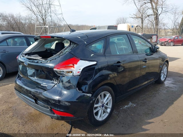 Ford FOCUS SE 2016 1FADP3K20GL219973 Image 4