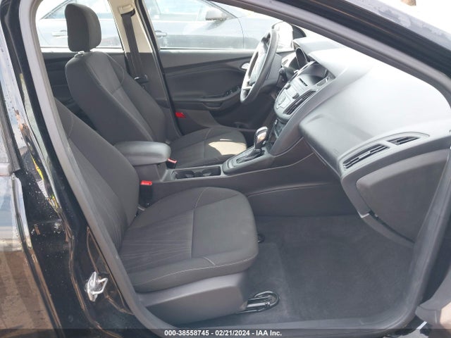 Ford FOCUS SE 2016 1FADP3K20GL219973 Image 5