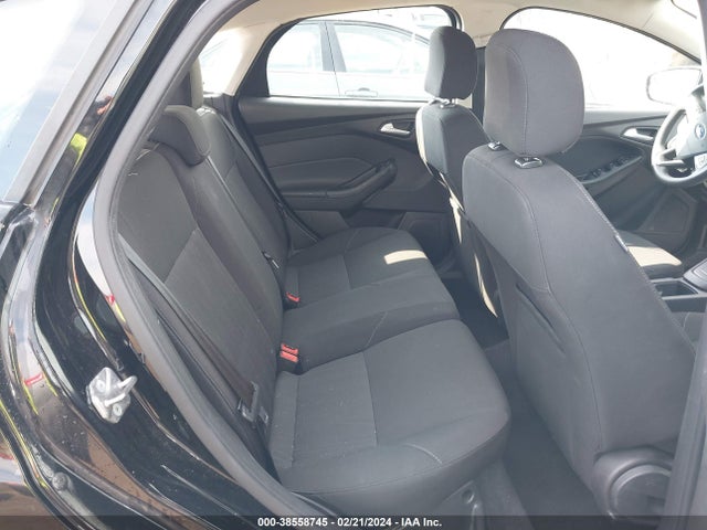 Ford FOCUS SE 2016 1FADP3K20GL219973 Image 8