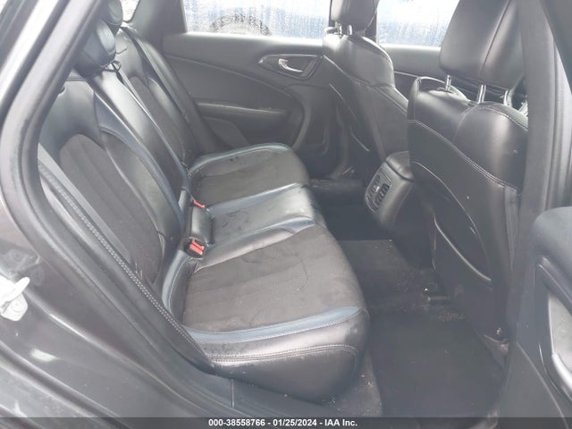 1C3CCCDGXFN618083 Chrysler 200 S