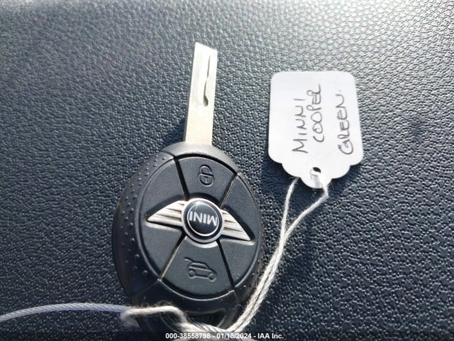 2006 MINI COOPER WMWRC33526TK72111 Photo 10