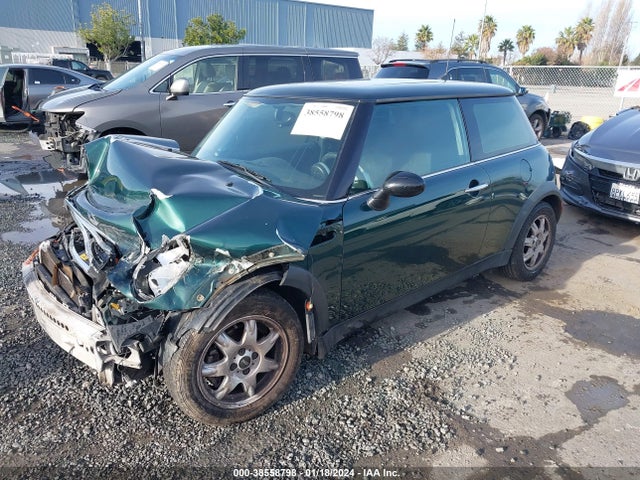 2006 MINI COOPER WMWRC33526TK72111 Photo 1