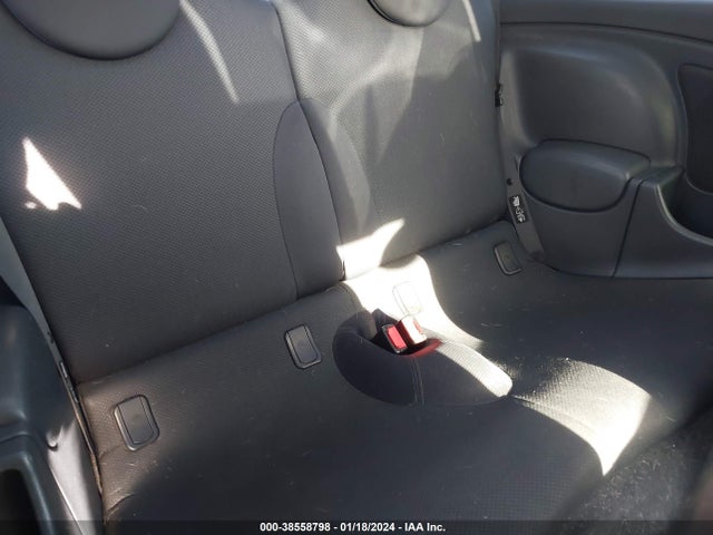 2006 MINI COOPER WMWRC33526TK72111 Photo 7