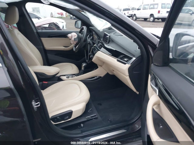 BMW X1 Xdrive28i 2016 WBXHT3C39G5F64623 Image 5