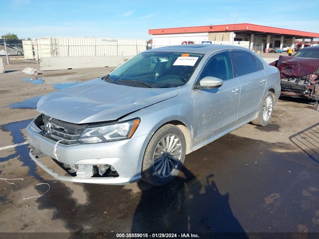 1VWBT7A39HC036651 Volkswagen Passat 1.8t Se