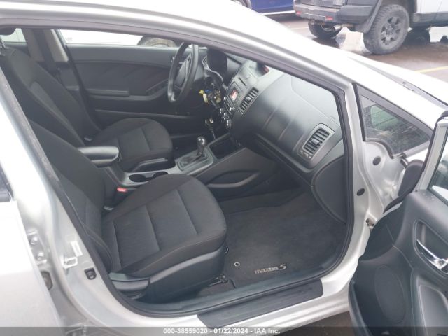 KNAFK4A61E5210452 KIA FORTE LX