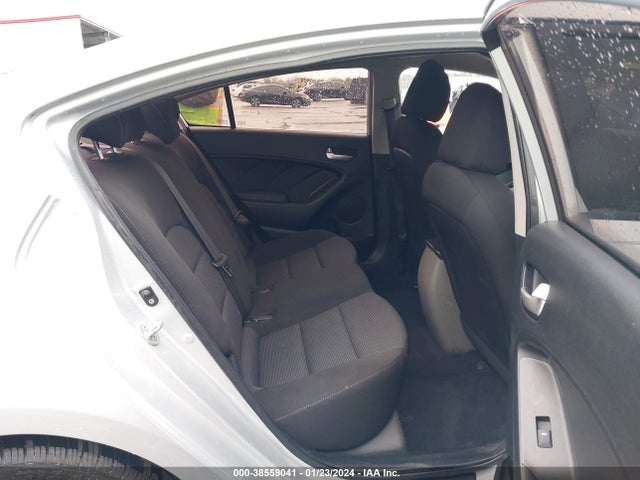 2015 KIA FORTE LX VIN: KNAFK4A66F5413032