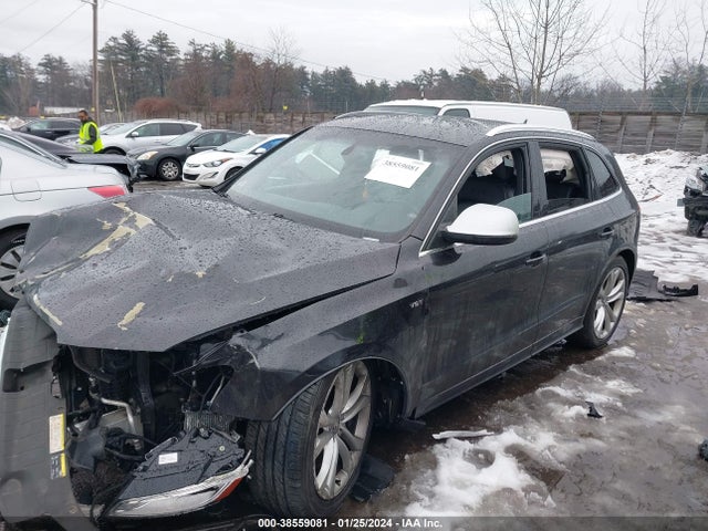 WA1CGAFP0EA032865 Audi Sq5 3.0t Premium Plus