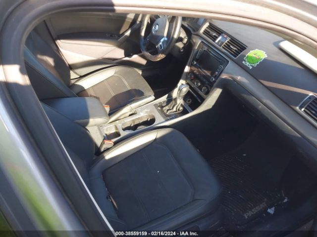 1VWBP7A32EC011333 Volkswagen Passat 2.5l Se