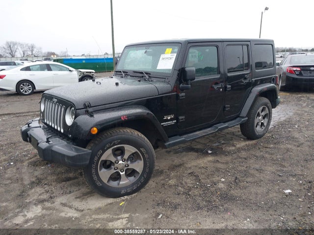 1C4BJWEG6HL721352 Jeep Wrangler Unlimited Sahara 4x4
