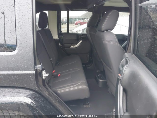 1C4BJWEG6HL721352 Jeep Wrangler Unlimited Sahara 4x4