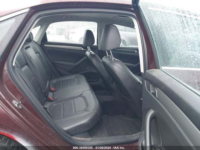 1VWBT7A31EC078033 Volkswagen Passat 1.8t Se