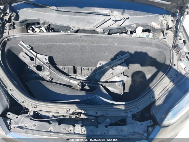 Tesla Model X 60d/p100d/p90d 2016 5YJXCAE45GFS00861 Image 10