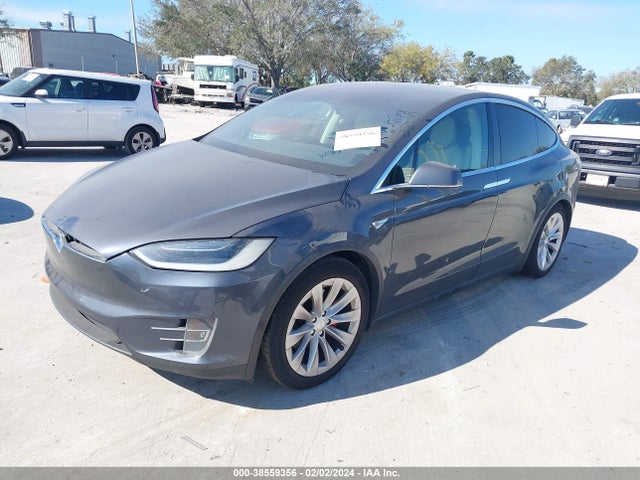 Tesla Model X 60d/p100d/p90d 2016 5YJXCAE45GFS00861 Image 2