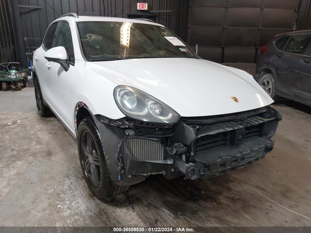 2016 PORSCHE CAYENNE WP1AB2A20GLA93863 Photo 0