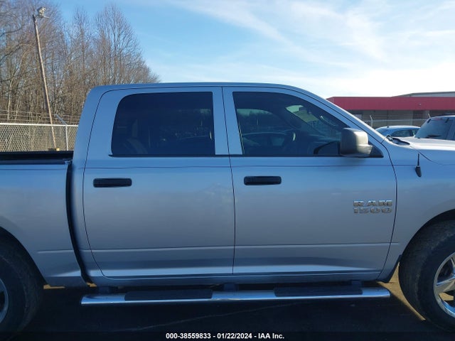 RAM 1500 Express  4x2 5'7 Box 2018 3C6RR6KG3JG194862 Image 14