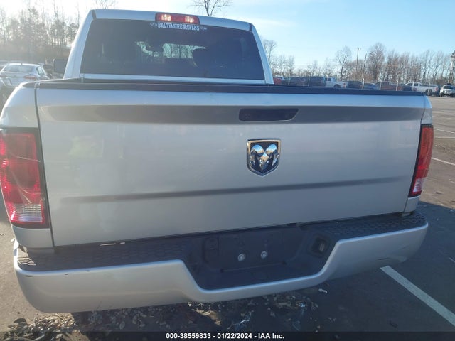 RAM 1500 Express  4x2 5'7 Box 2018 3C6RR6KG3JG194862 Image 17