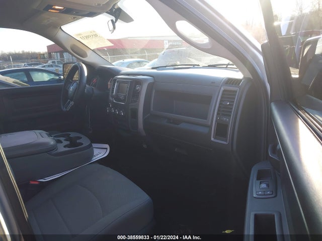 RAM 1500 Express  4x2 5'7 Box 2018 3C6RR6KG3JG194862 Image 5