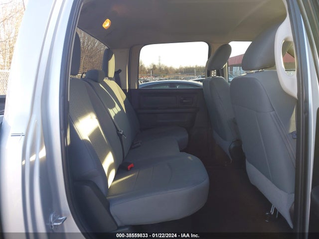RAM 1500 Express  4x2 5'7 Box 2018 3C6RR6KG3JG194862 Image 8