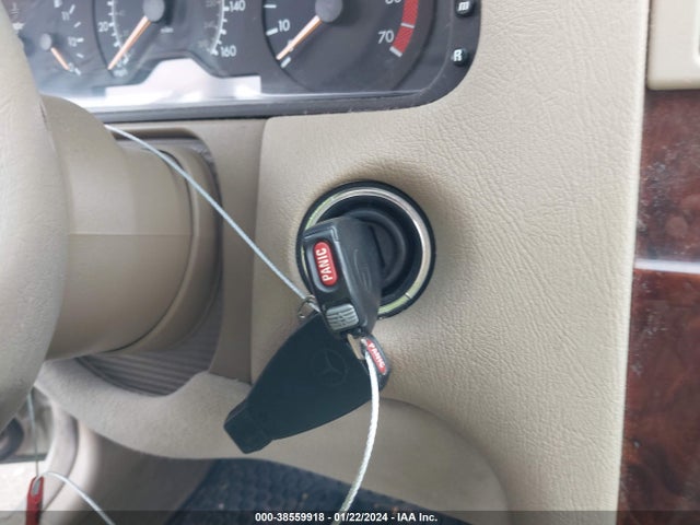 38559918 :رقم المزاد ، WDBJH82F8XX026830 vin ، 1999 Mercedes-benz E 320 Awd مزاد بيع