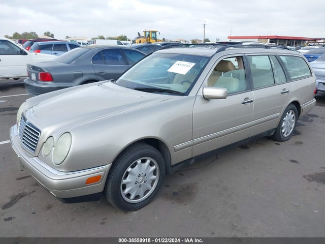 38559918 :رقم المزاد ، WDBJH82F8XX026830 vin ، 1999 Mercedes-benz E 320 Awd مزاد بيع