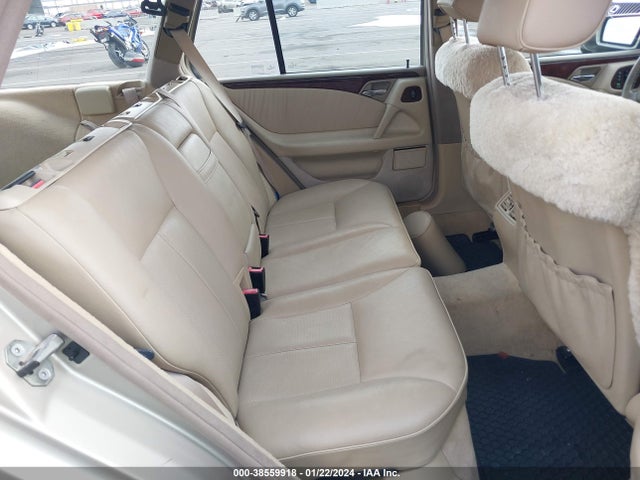 38559918 :رقم المزاد ، WDBJH82F8XX026830 vin ، 1999 Mercedes-benz E 320 Awd مزاد بيع