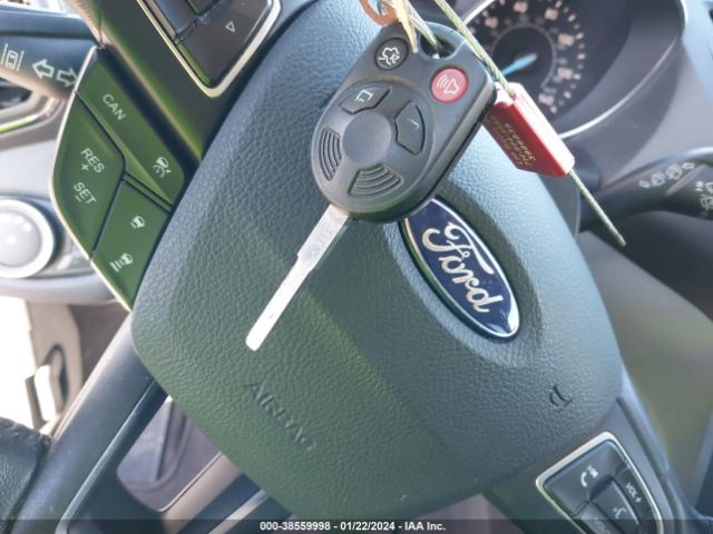 1FMCU9HD2JUC55641 Ford ESCAPE SEL