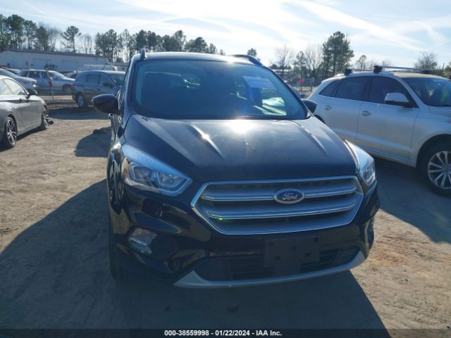 1FMCU9HD2JUC55641 Ford ESCAPE SEL