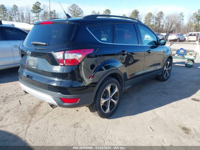1FMCU9HD2JUC55641 Ford ESCAPE SEL