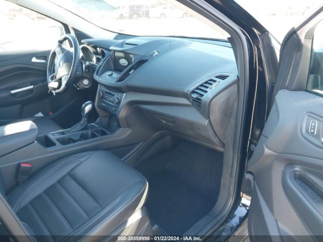 1FMCU9HD2JUC55641 Ford ESCAPE SEL