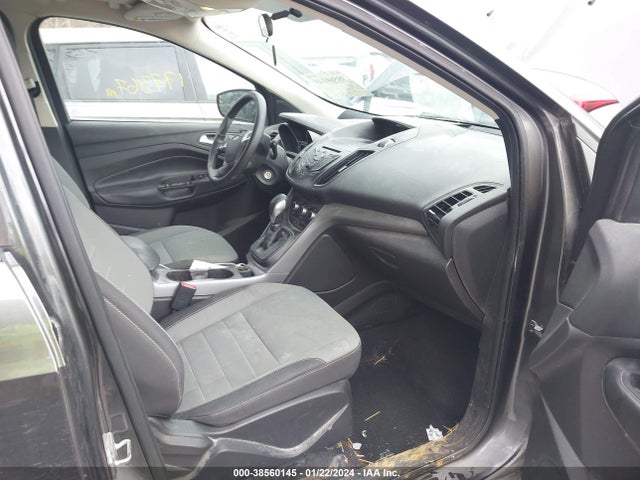 1FMCU9G96GUB25285 Ford ESCAPE SE