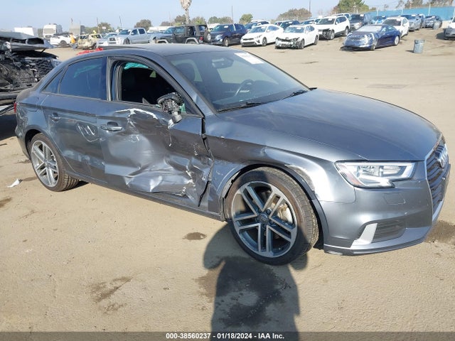 Audi A3 2.0t Premium/2.0t Tech Premium 2018 WAUAUGFF9J1049722 Image 1