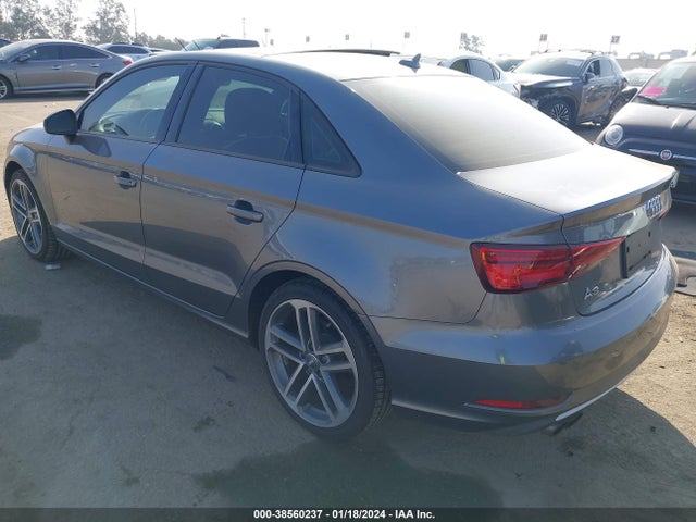Audi A3 2.0t Premium/2.0t Tech Premium 2018 WAUAUGFF9J1049722 Image 3