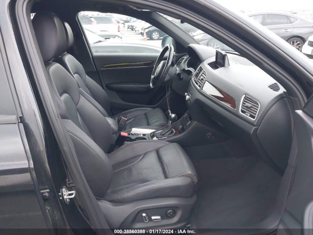 WA1BCCFS6JR014826 Audi Q3 2.0t Premium/2.0t Sport Premium