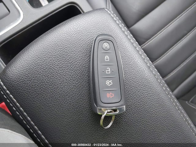 Ford Escape Titanium 2017 1FMCU0J97HUF01448 Image 11