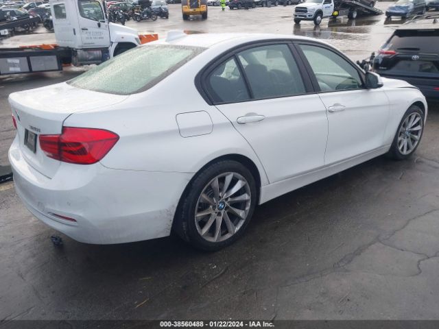 WBA8A9C58JAH13526 BMW 320i