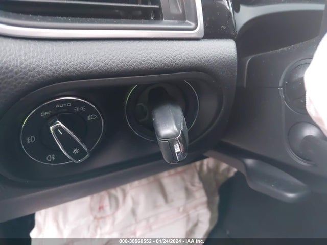 2018 PORSCHE MACAN WP1AA2A50JLB13937 Photo 10