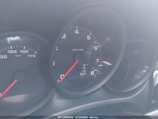 2018 PORSCHE MACAN WP1AA2A50JLB13937 Photo 6