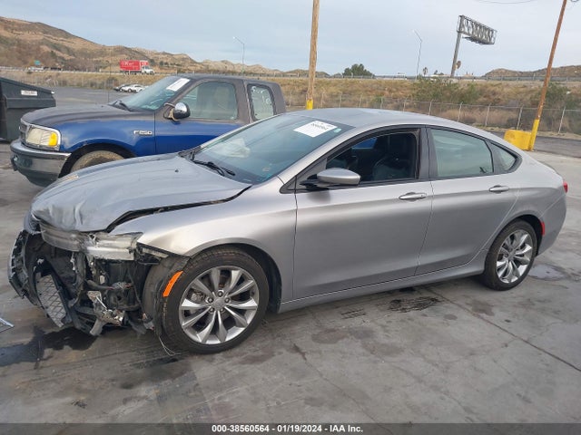 Chrysler 200 S 2015 1C3CCCBB2FN731467 Image 2