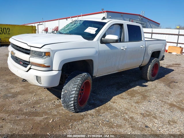 Chevrolet Silverado 1500 2lt 2018 3GCUKREC0JG482498 Image 2