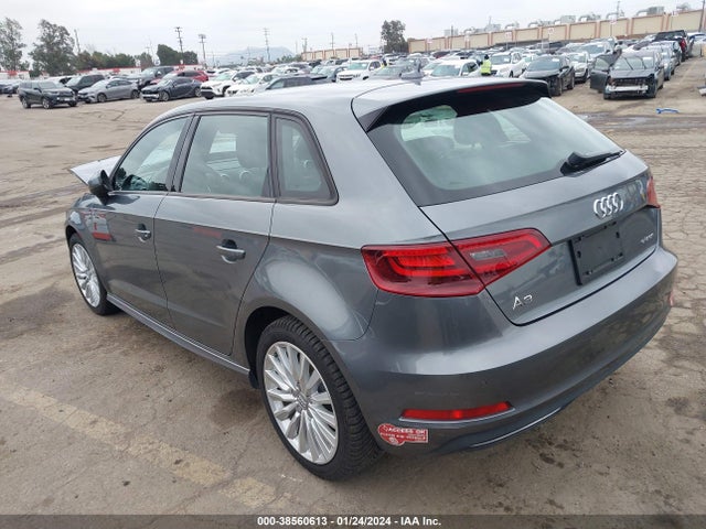 WAUUPBFF3GA063860 Audi A3 E-tron 1.4t Premium